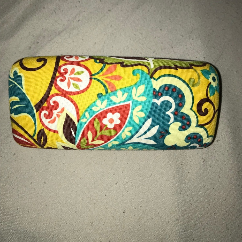 NEW Vera Bradley glasses case in Provençal
